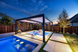 Luxe Red Award winner with a focus on the swim up bar and sunken outdoor kitchen space